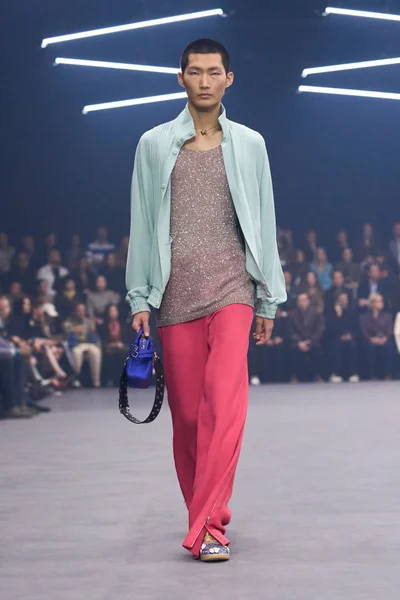 Look 34